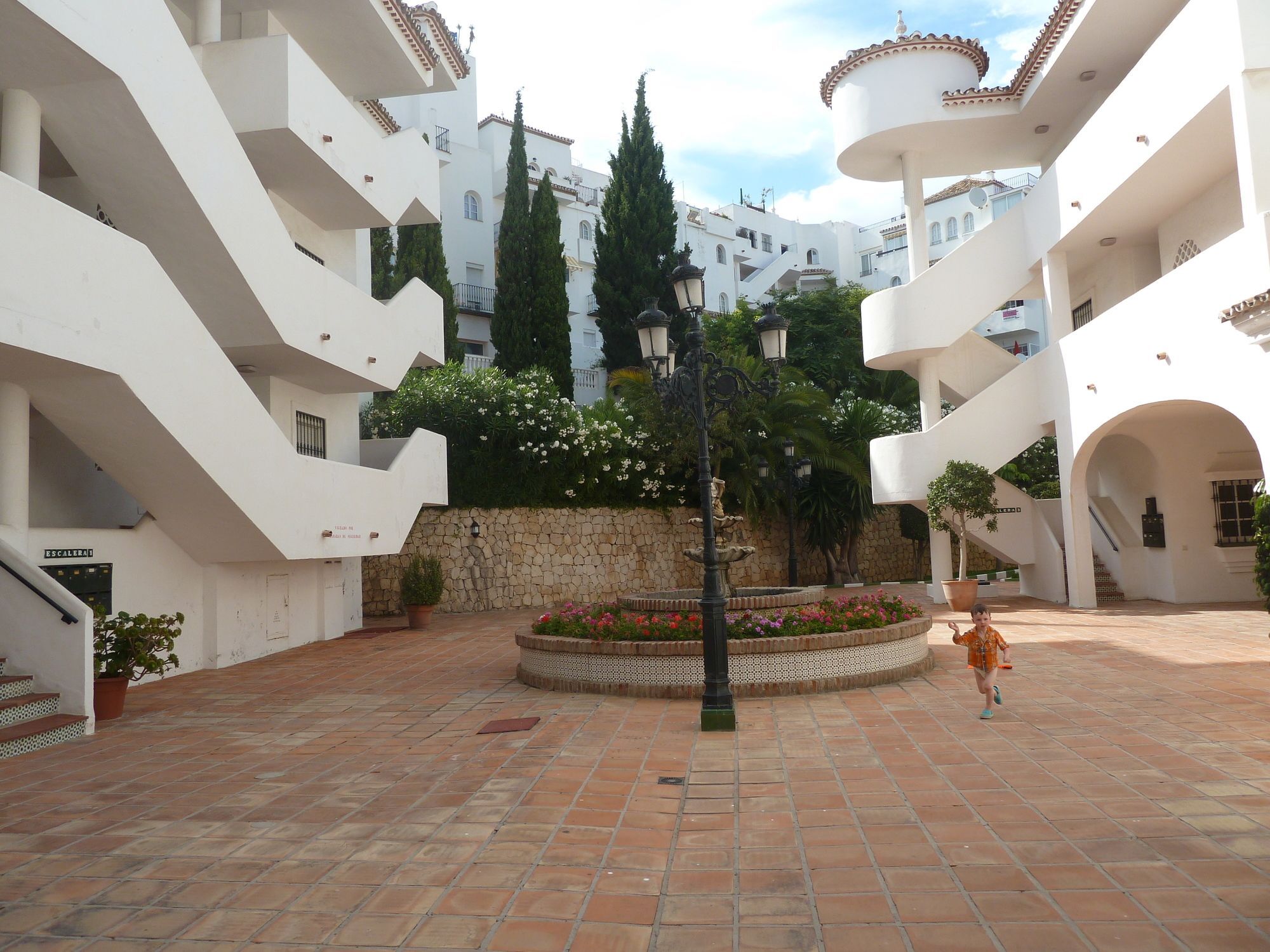 בנאלמדנה Apartamento Pueblo Quinta מראה חיצוני תמונה